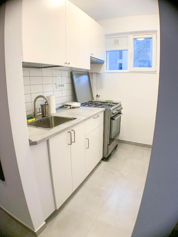 Luterana Studio Apartment Bucarest Exterior foto