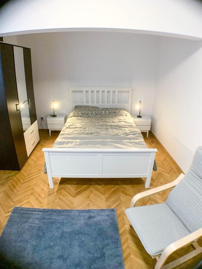 Luterana Studio Apartment Bucarest Exterior foto